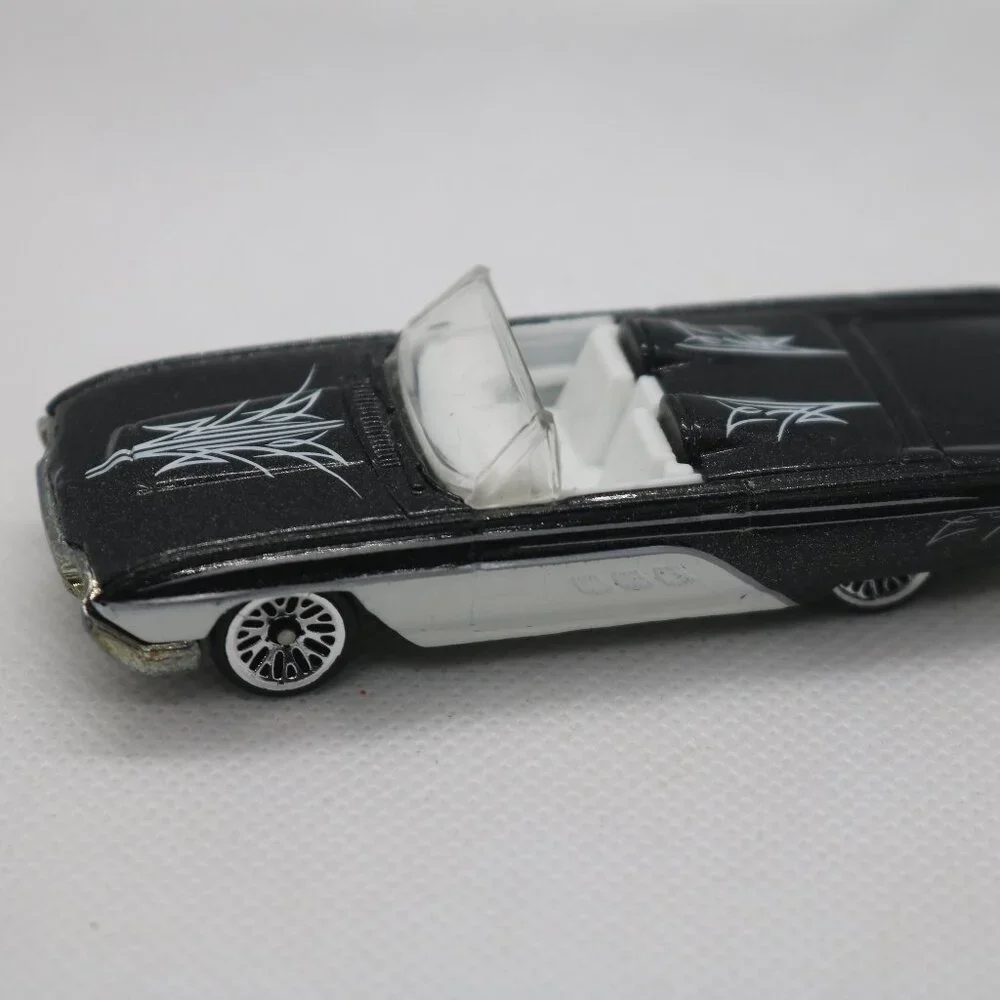 Hot Wheels 1963 Ford T-bird convertible this is a loose car